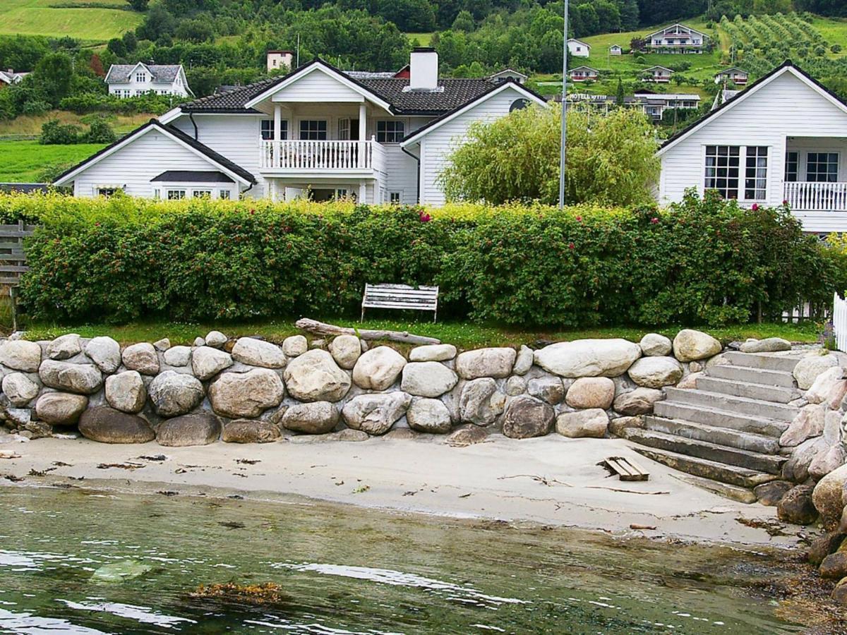 Two-Bedroom Holiday Home In Leikanger Leikanger  Exterior photo